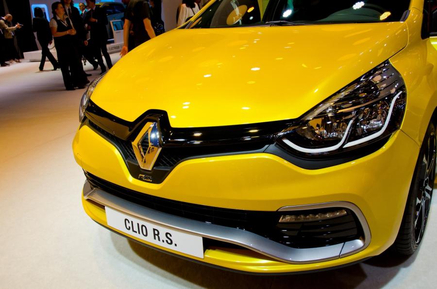  Renault Clio 2013 года  (фото 8 из 90)